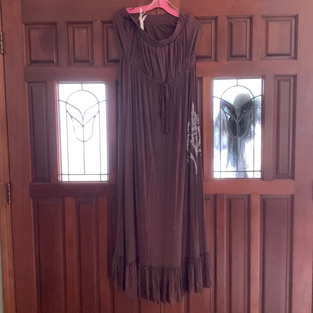 Woman’s Vintage Relaxx by Exist sleeveless sequins dress.